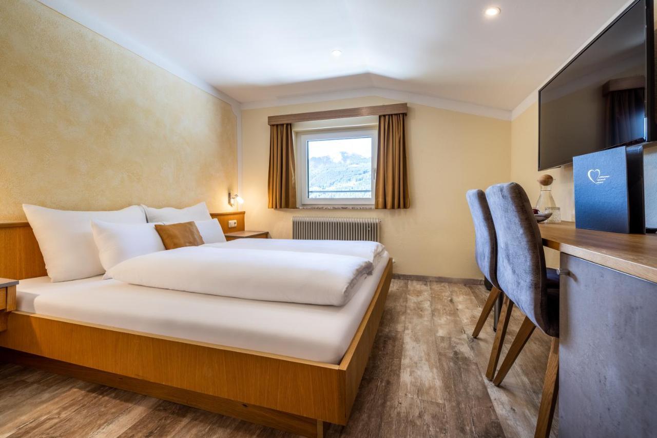 Der Burgblick-Adults Only Hotel Werfen Buitenkant foto
