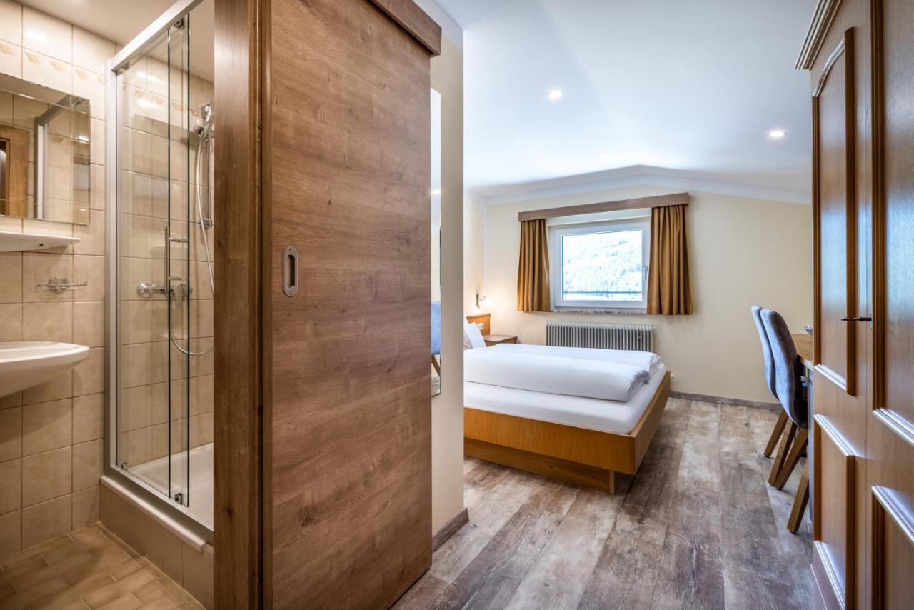 Der Burgblick-Adults Only Hotel Werfen Buitenkant foto
