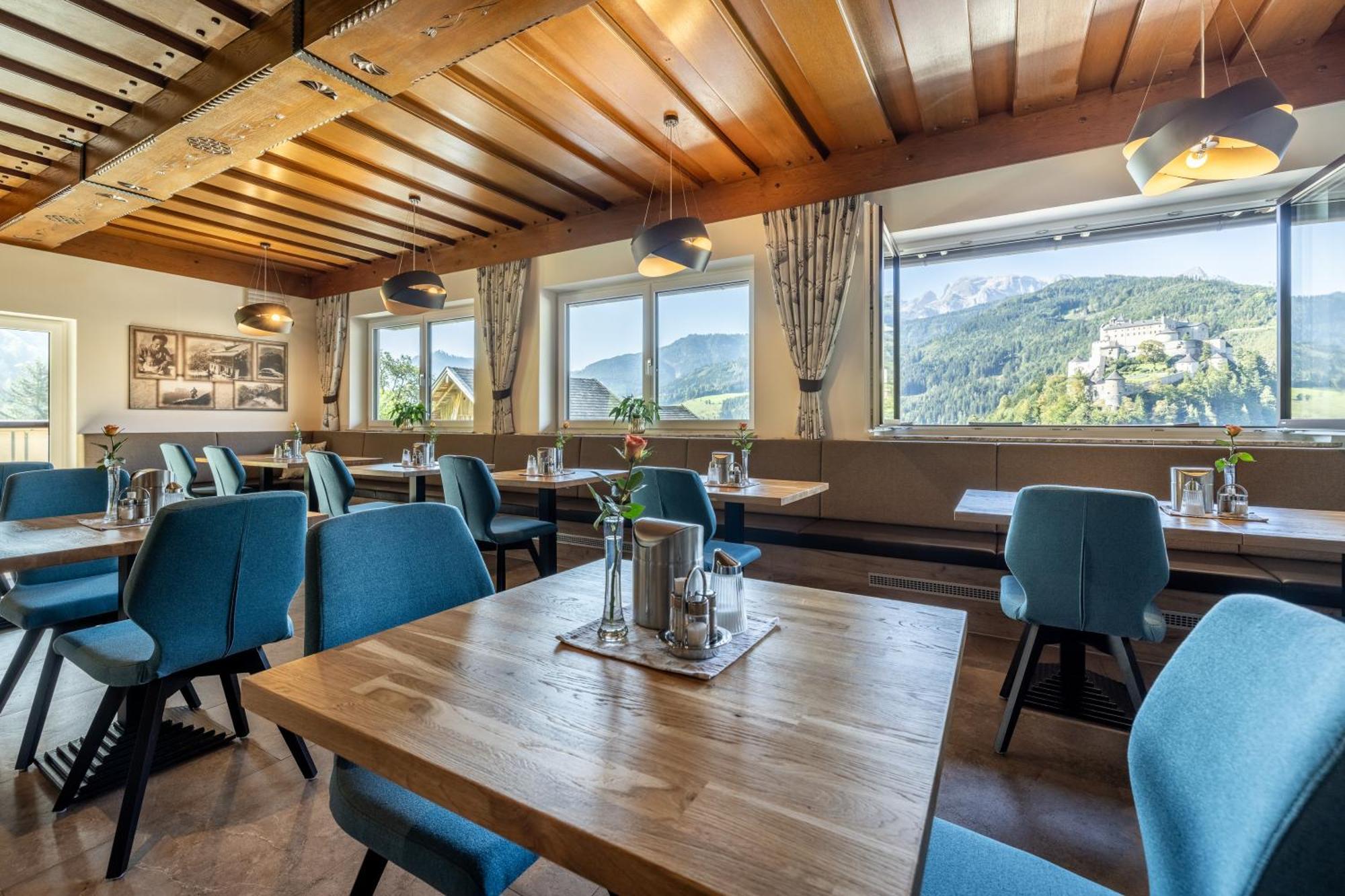 Der Burgblick-Adults Only Hotel Werfen Buitenkant foto